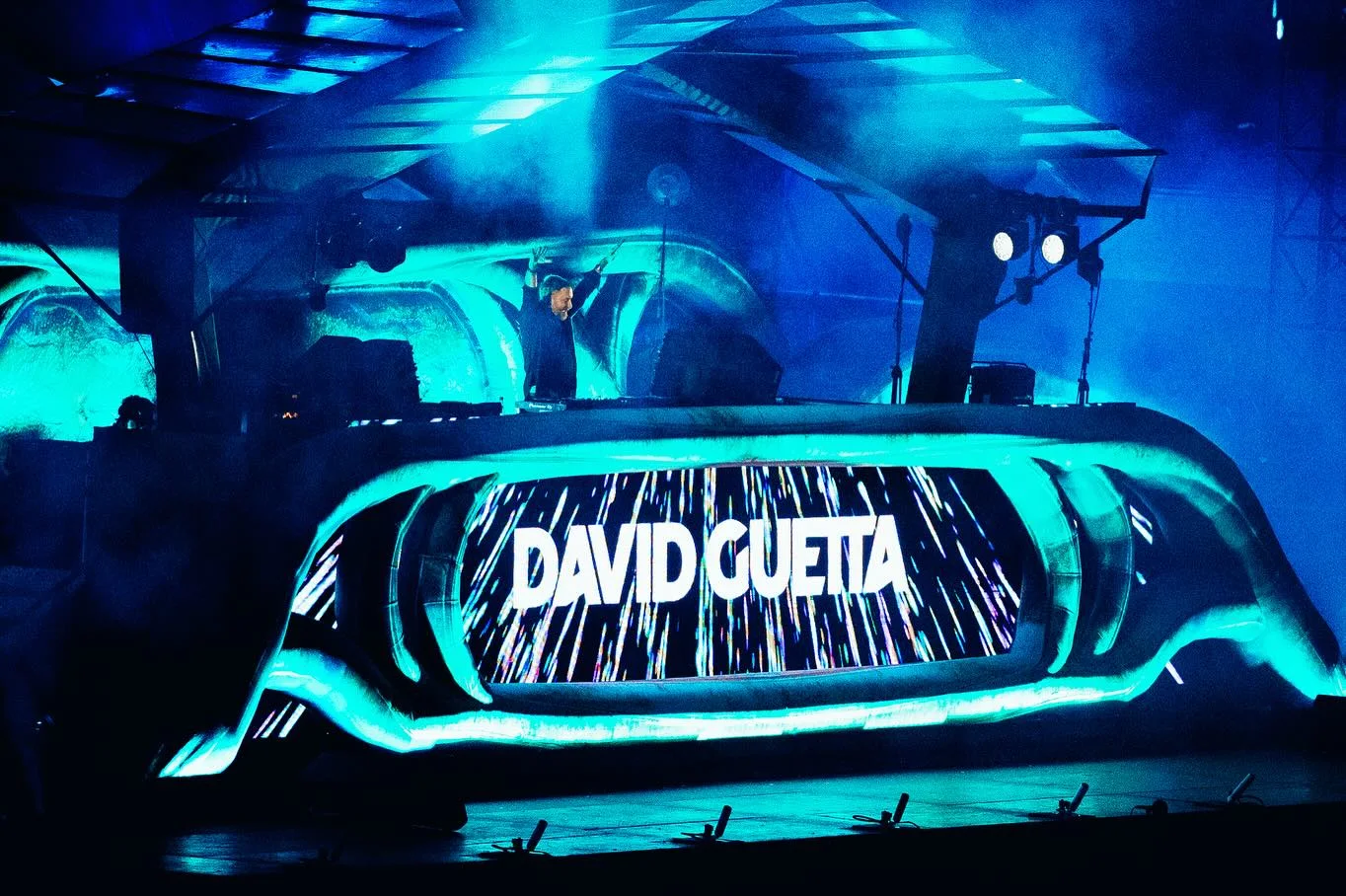 Mainstage / the room at EDC México 2024, photographed by Ludovic Delot · frame 1